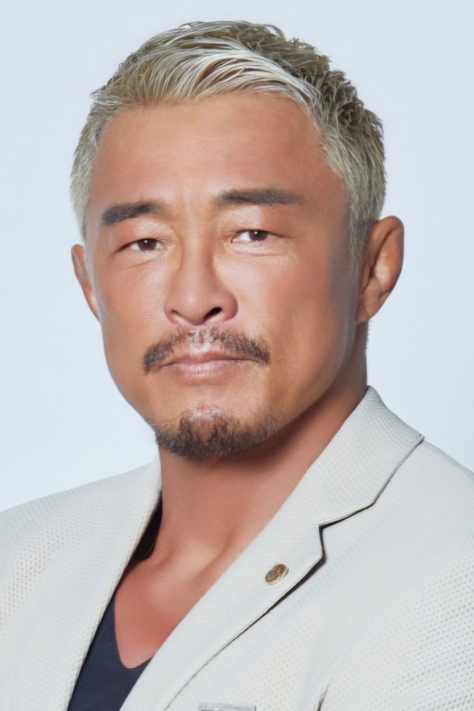 Yoshihiro Akiyama