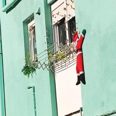 Avatar for 圣诞老人挂壁咯