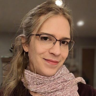 Avatar for Molly 🏳️‍⚧️ (art edition 🎨)