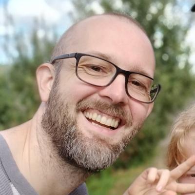 Avatar for Derek Caelin is writing a book