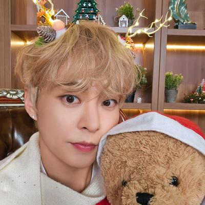 Avatar for local exo catboys collector 🎄