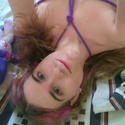 Avatar for Valewdie (totally not a slut)